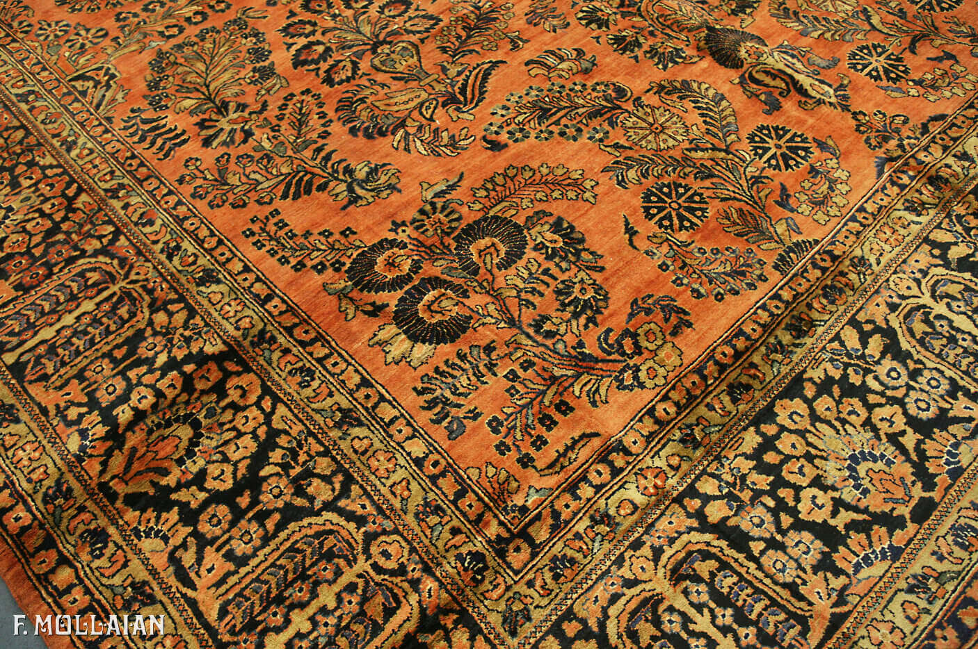 Antique Persian Saruk Carpet n°:64298645